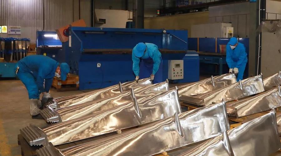 項(xiàng)目cap1400國核示范項(xiàng)目是中國自主研發(fā)的最大尺寸半轉(zhuǎn)速核電汽輪機(jī)